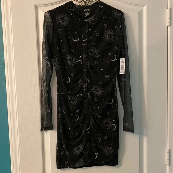 Justify Dresses | Juniors Black & White Celestial Button Down Mesh Long Sleeve Dress W Rouching | Color: Black/White | Size: Mj | Wentintoadream's Justify Dresses | Juniors Black & White Celestial Button Down Mesh Long Sleeve Dress W Rouching | Color: Black/White | Size: Mj | Wentintoadream's